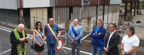 Crevacuore, inaugurato e riaperto il ponte dell'ex cartiera