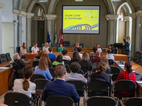 Progetto “Legami oltre le differenze”: borsa di studio per sei studenti